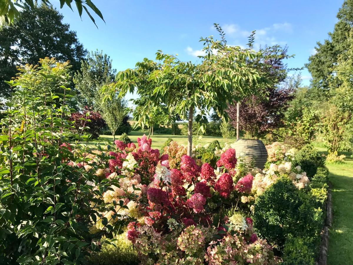 Gite "Cote Jardin" Vannecrocq Exteriér fotografie