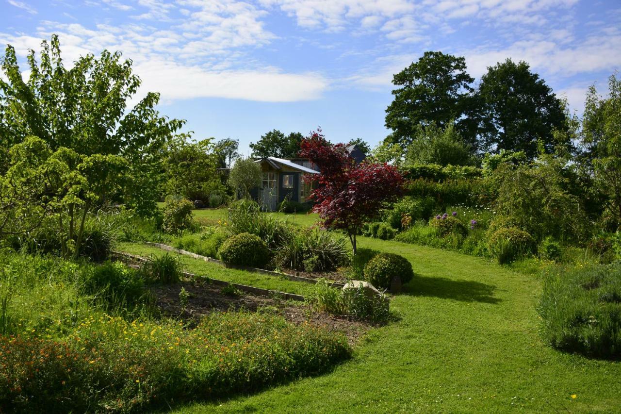 Gite "Cote Jardin" Vannecrocq Exteriér fotografie